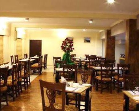 Sarovar Portico Badrinath Hotel Joshīmath Restaurant foto